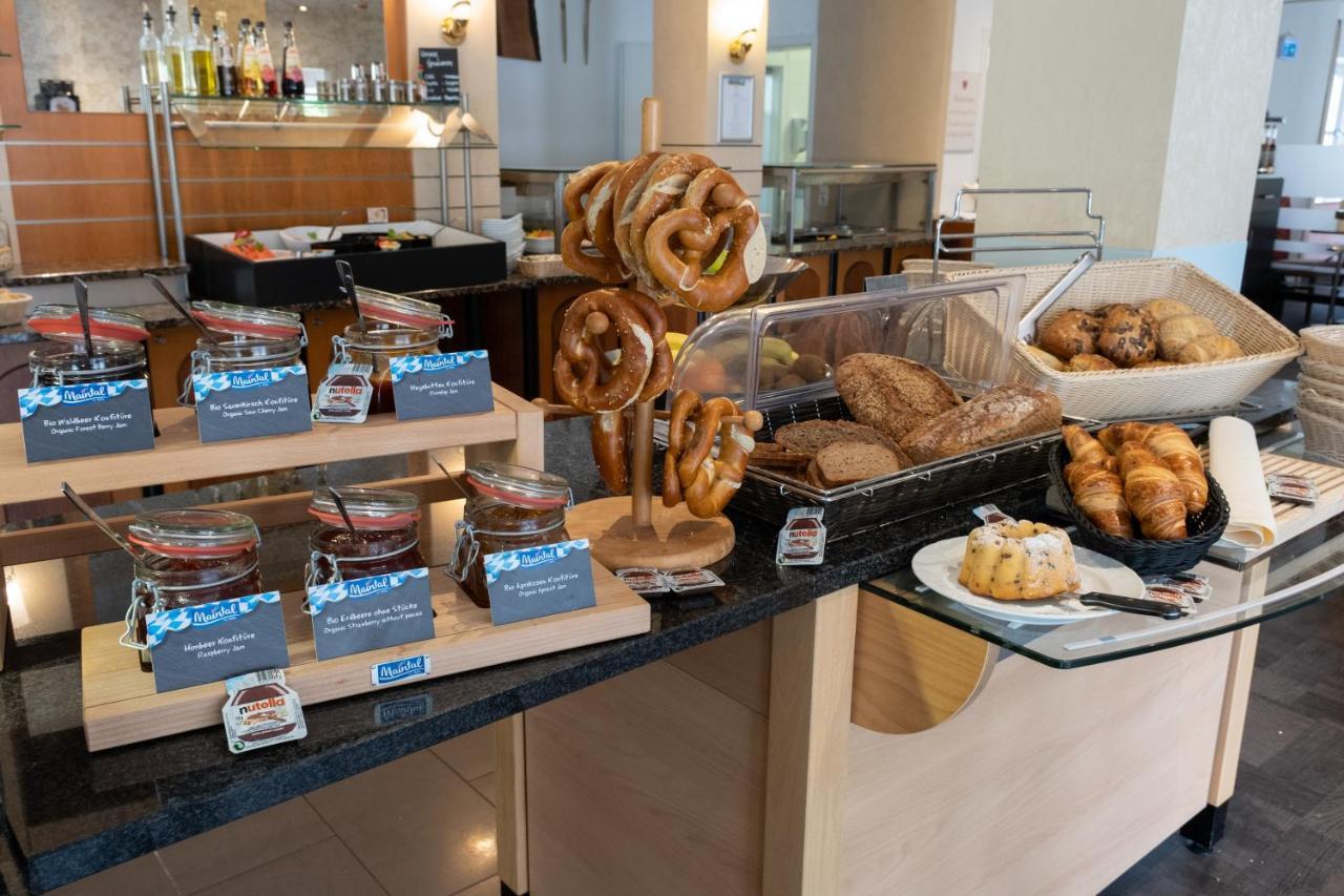 Hotel Am Kurpark Spaeth Bad Windsheim Bagian luar foto