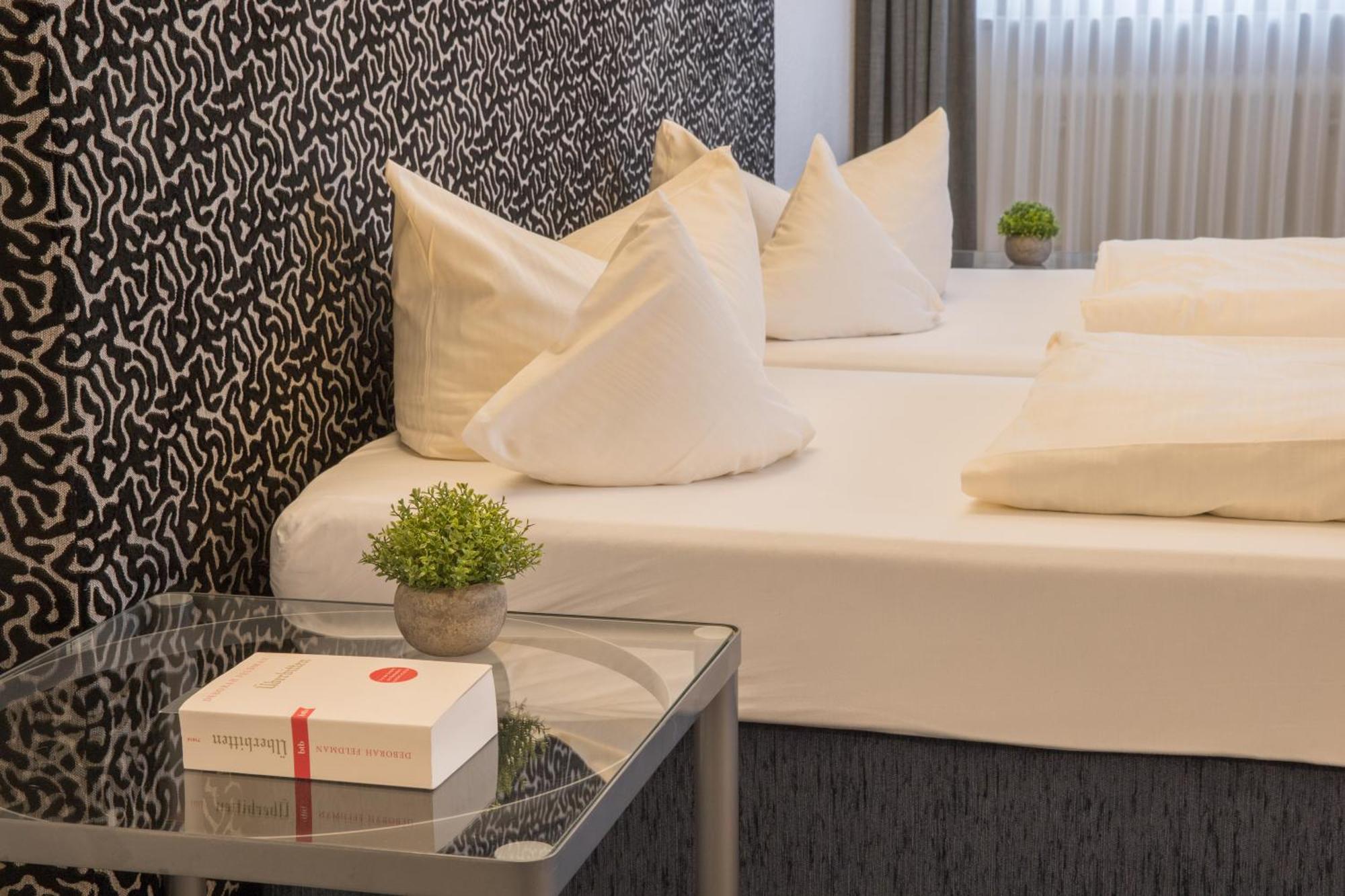 Hotel Am Kurpark Spaeth Bad Windsheim Bagian luar foto
